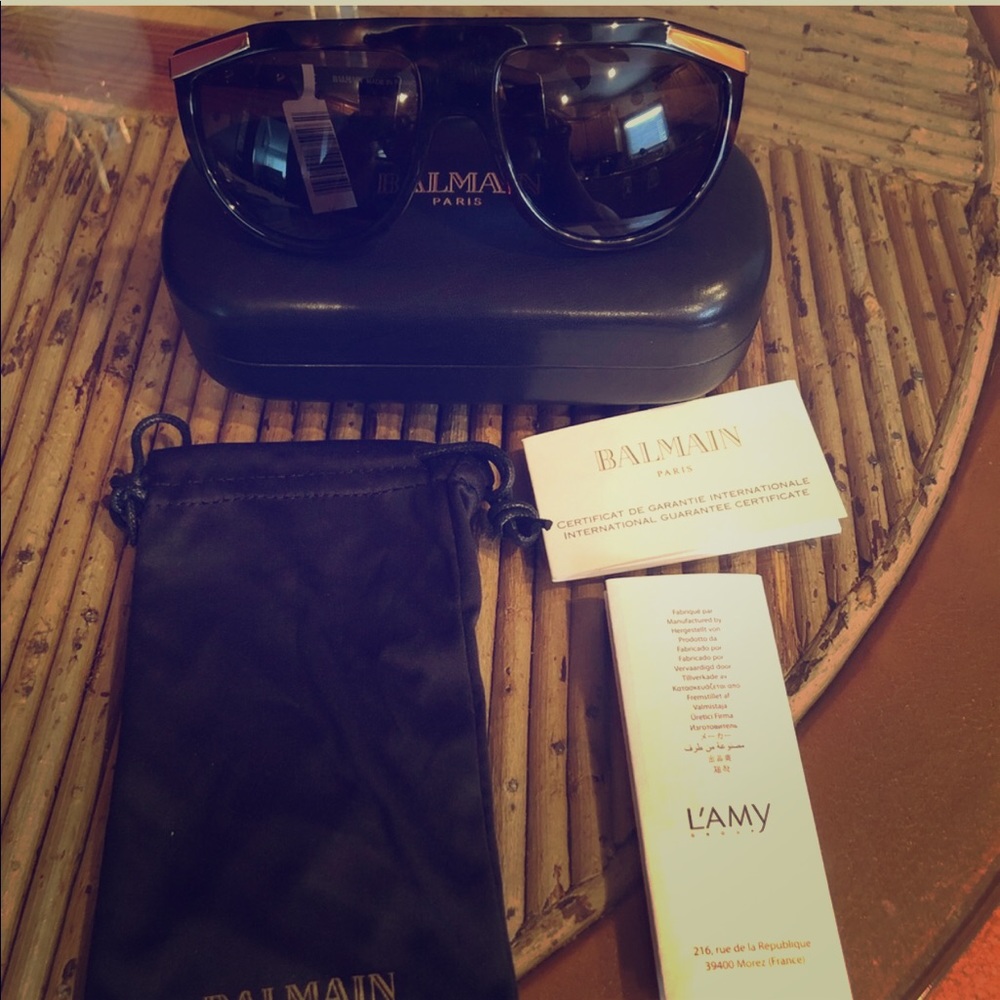 BALMAIN Oval Sunglasses